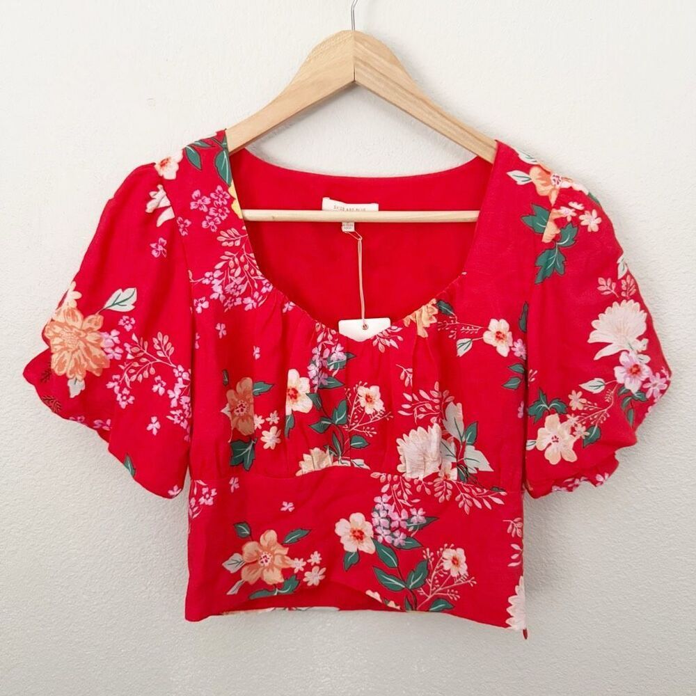 SKIES ARE‎ BLUE | NWT Red Floral Cropped Puff Sleeve Sweetheart Blouse | Small